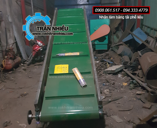 Băng tải đưa liệu