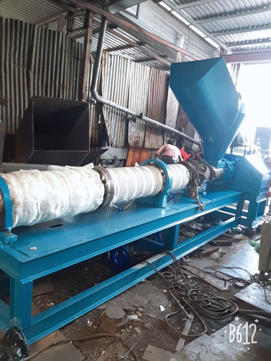 Máy cắt hạt