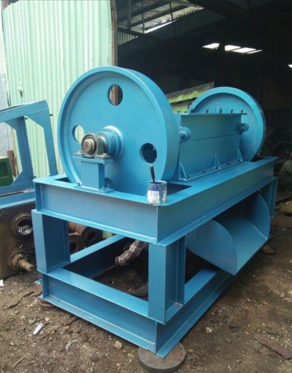 Máy nghiền nhựa phế liệu - Trần Nhiều