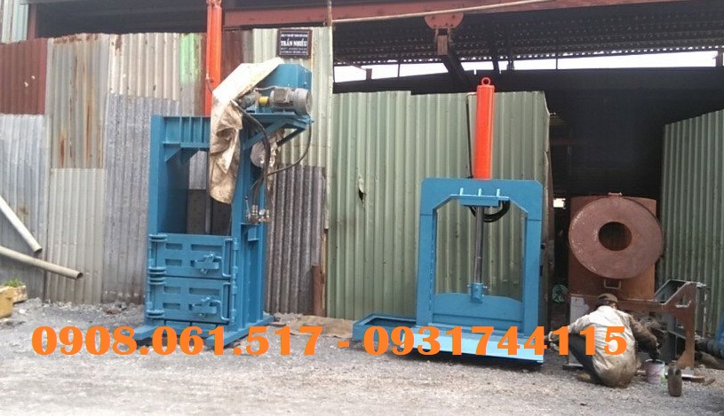 Máy ép kiện và máy cắt keo nhựa